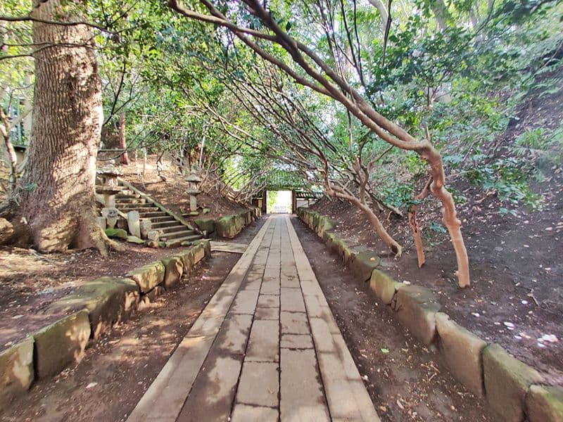 建功寺墓地
