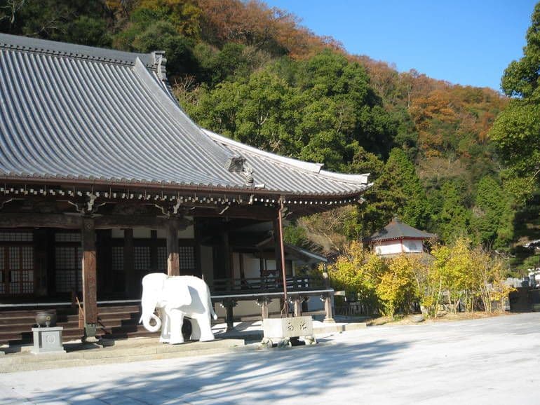 竹原さくら野墓苑