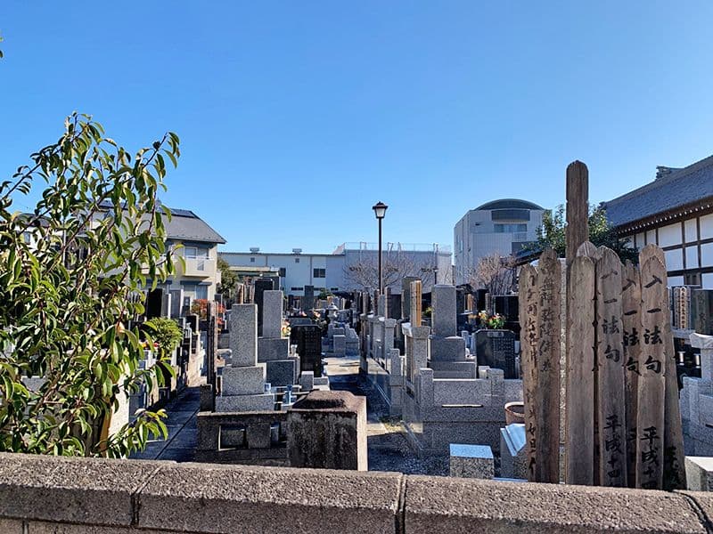 泉福寺墓苑