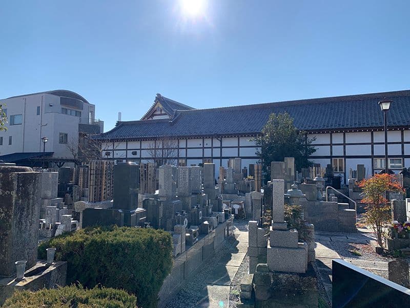 泉福寺墓苑