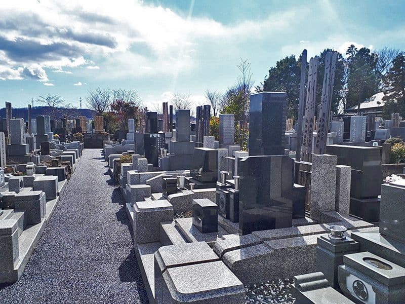 日野市営墓地　日当たりのよい墓域