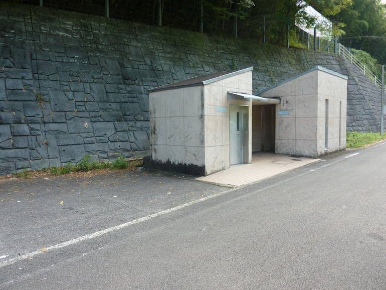 松山市営 横谷墓地