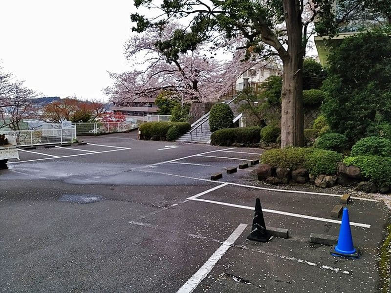霊園やすらぎの丘　駐車スペース