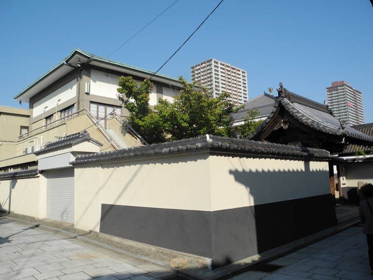 法園寺墓地