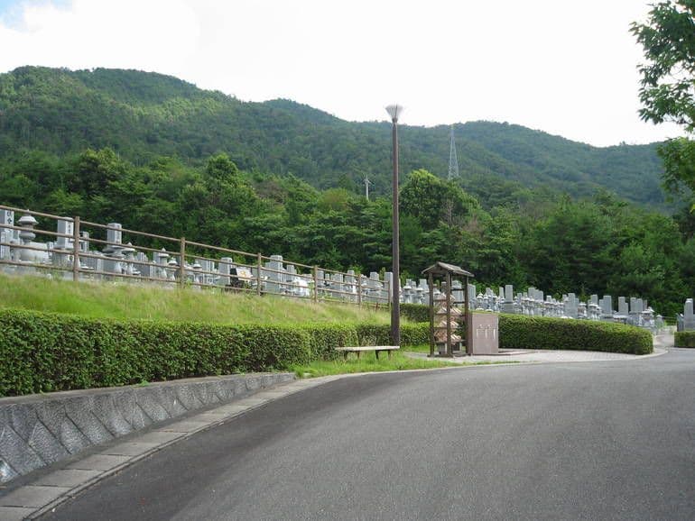 ひがしひろしま墓園