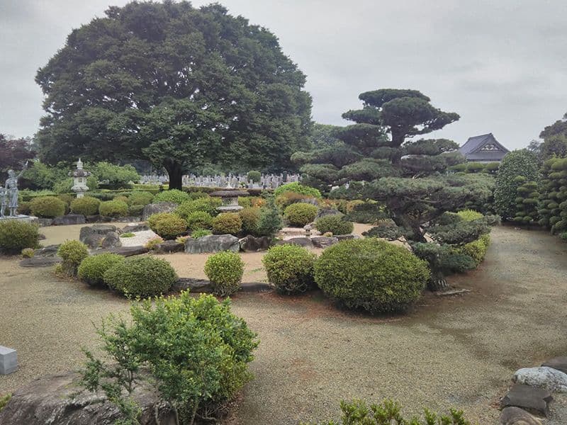岡部霊園