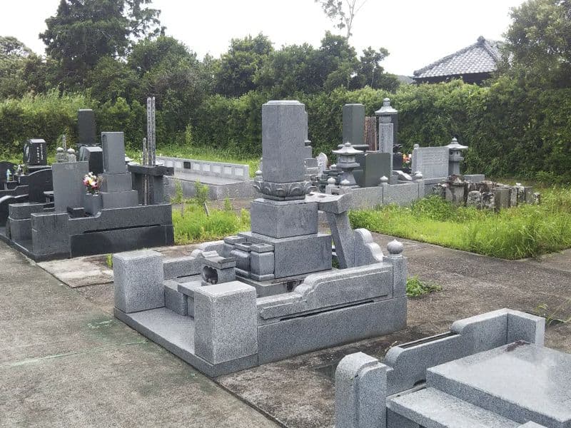 緑泉霊苑