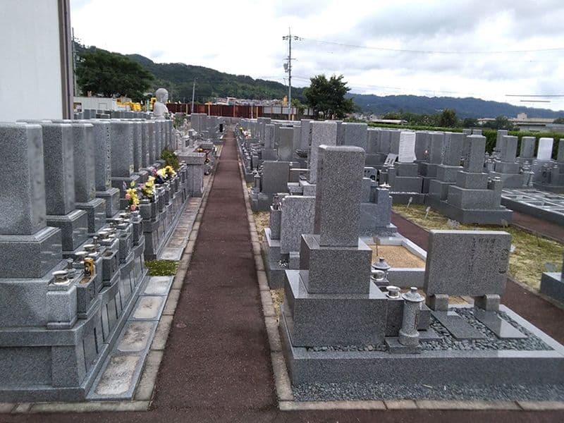 章園寺霊園