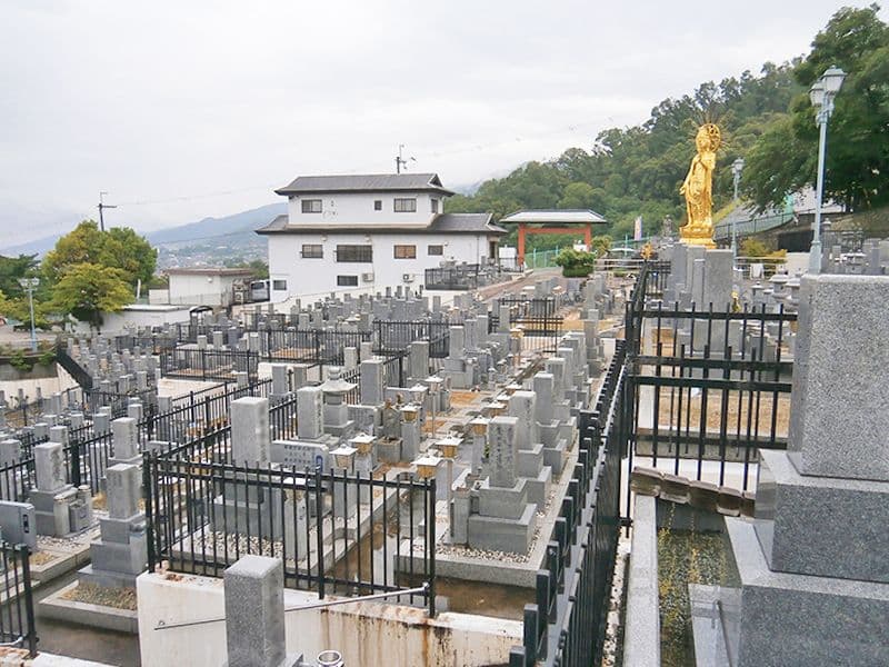 信貴山 大窪寺霊苑