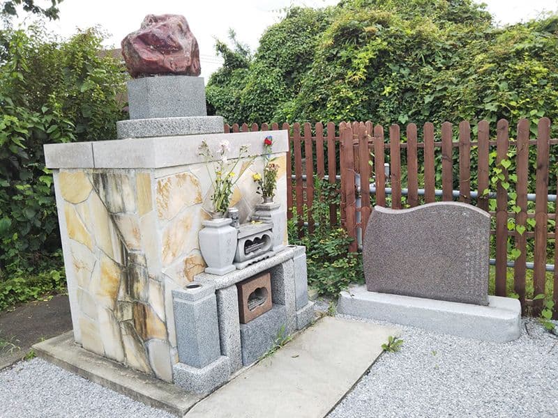 吉岡墓苑