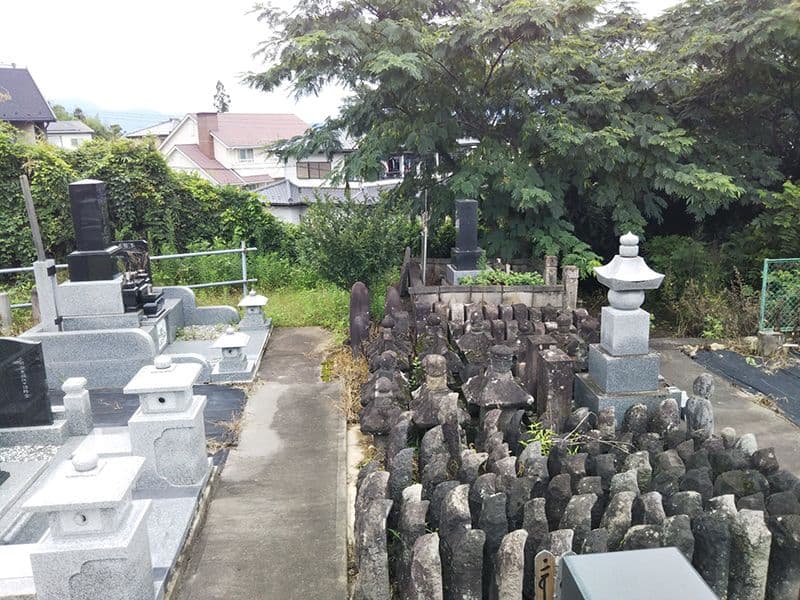 吉岡墓苑