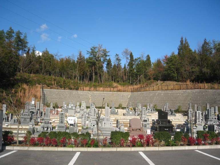 高屋墓苑