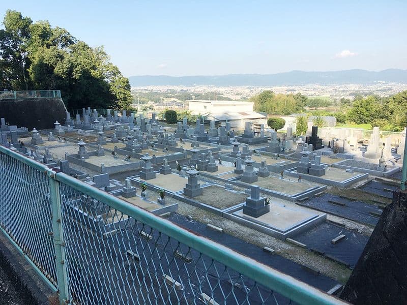 矢田えびす墓苑