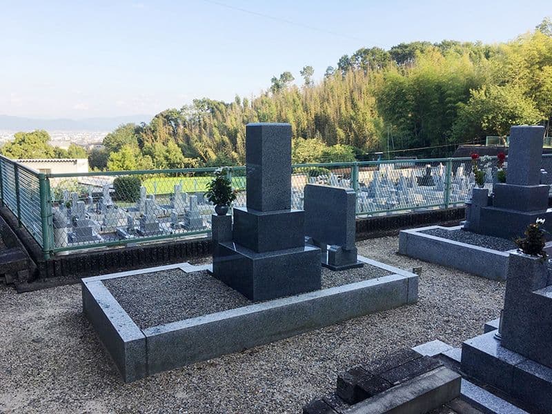 矢田えびす墓苑