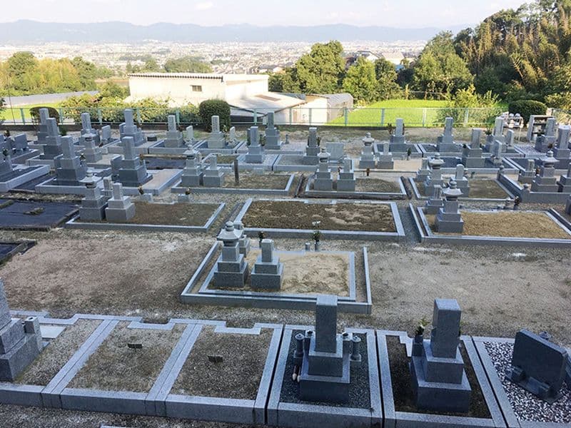 矢田えびす墓苑