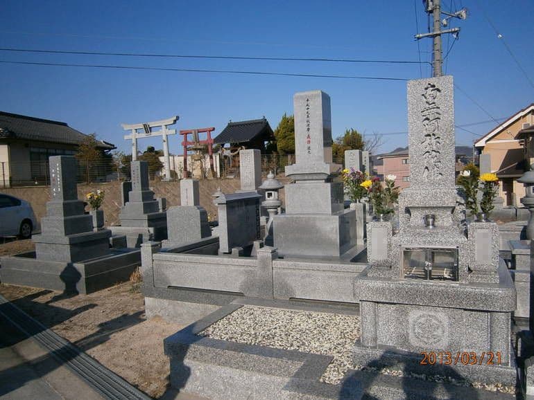 蓮花寺墓苑