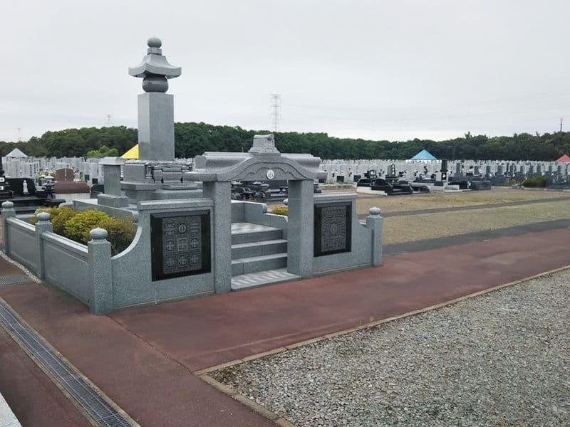 ばらと霊園