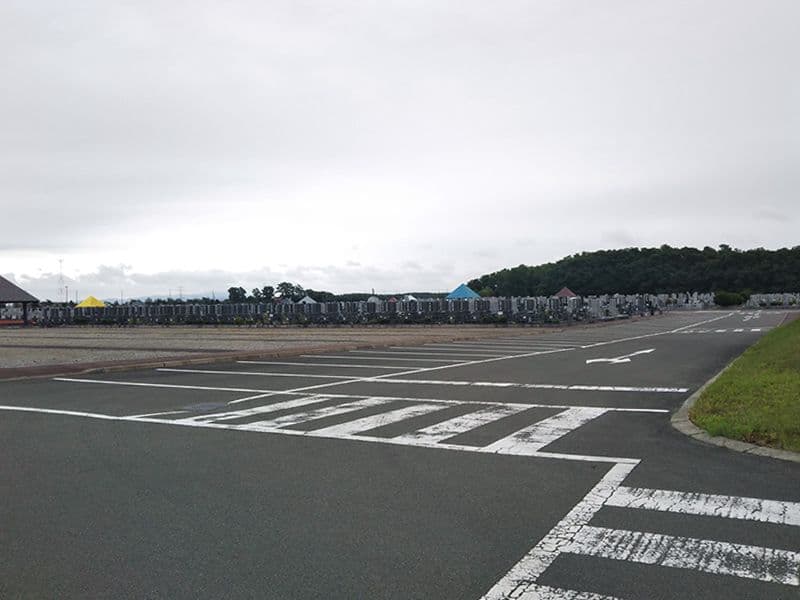 ばらと霊園