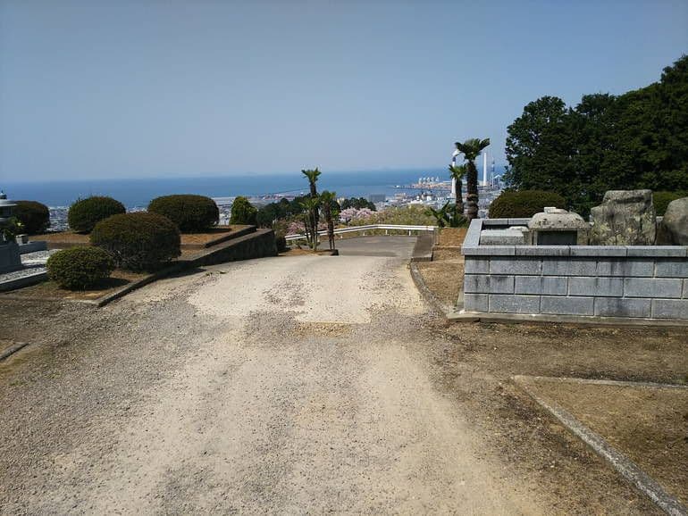 四国中央市営 桃山墓園