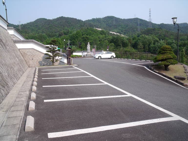 薬師院沼田墓苑