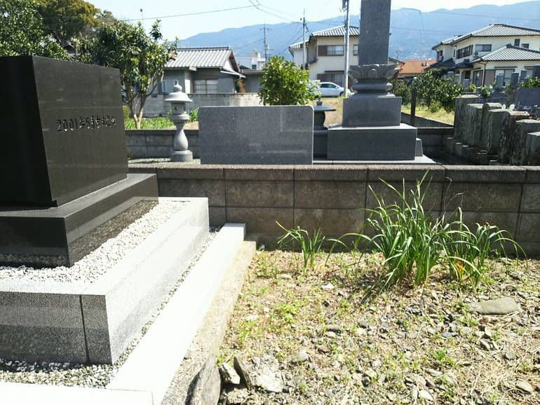 四国中央市営 岡屋敷墓地