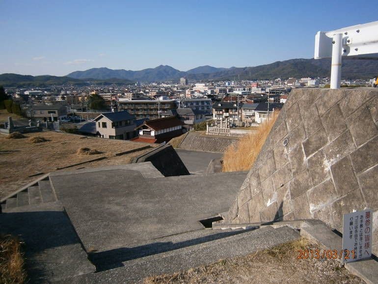 蓮花寺墓苑