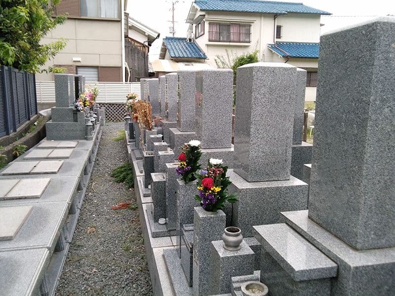 圓成寺墓地
