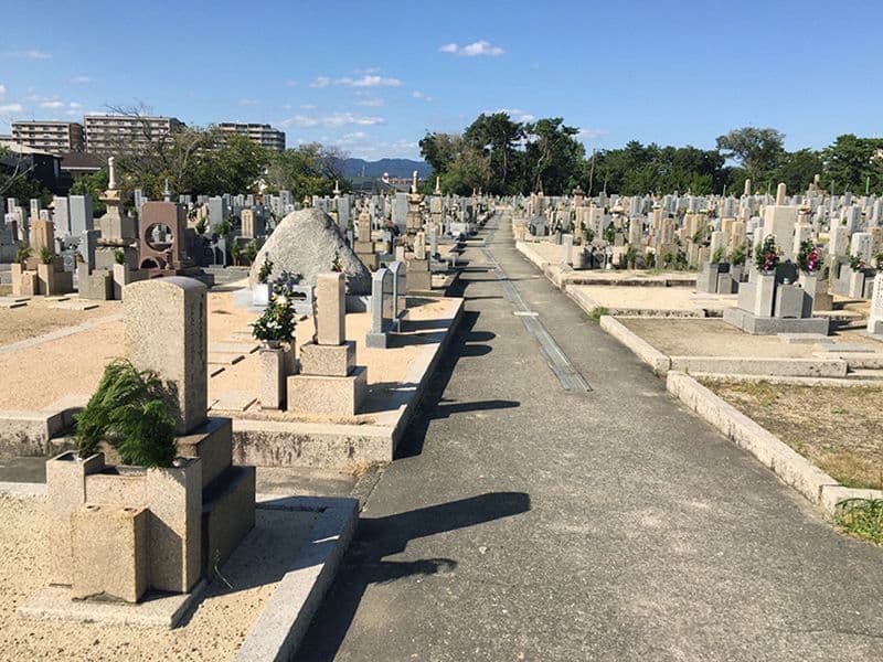 服部区有墓地