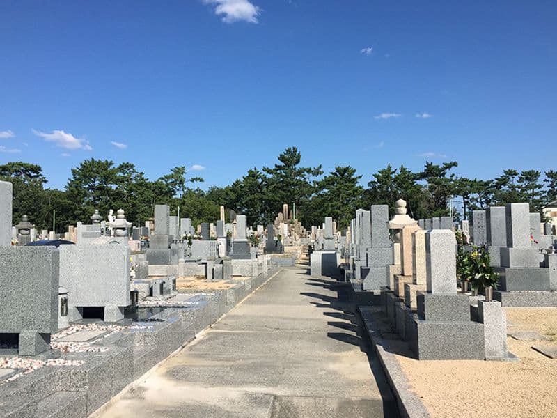 服部区有墓地