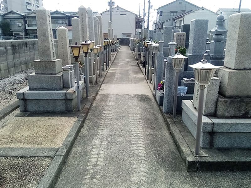 矢田冨田町墓地
