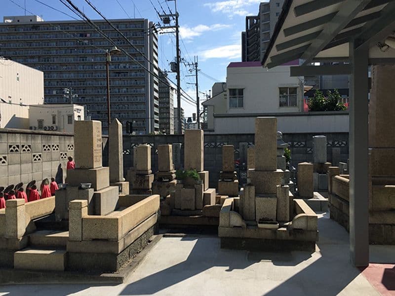 三国本町墓地