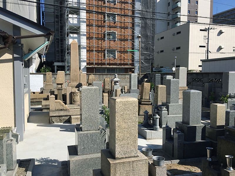 三国本町墓地