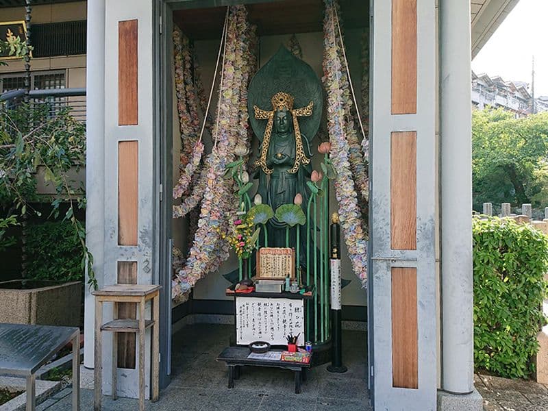 源聖寺墓地