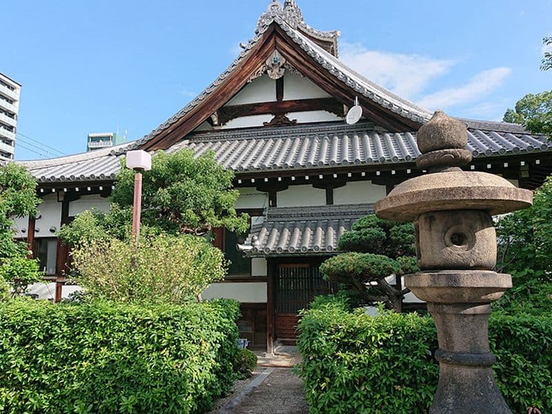 源聖寺墓地