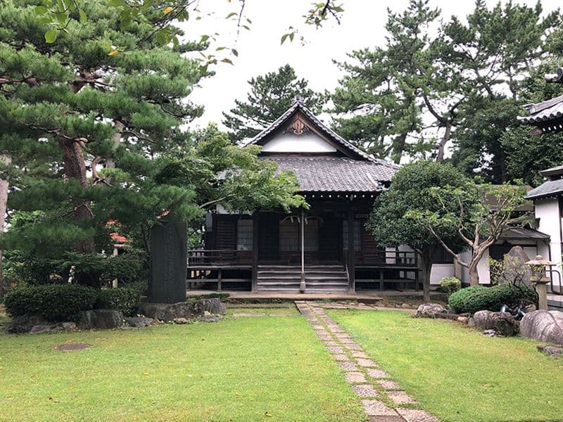 蓮華寺