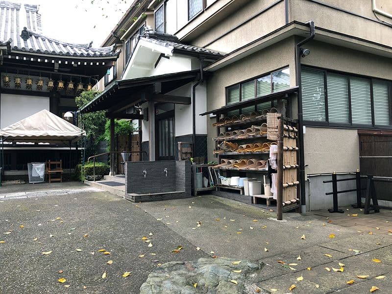 実相院墓苑