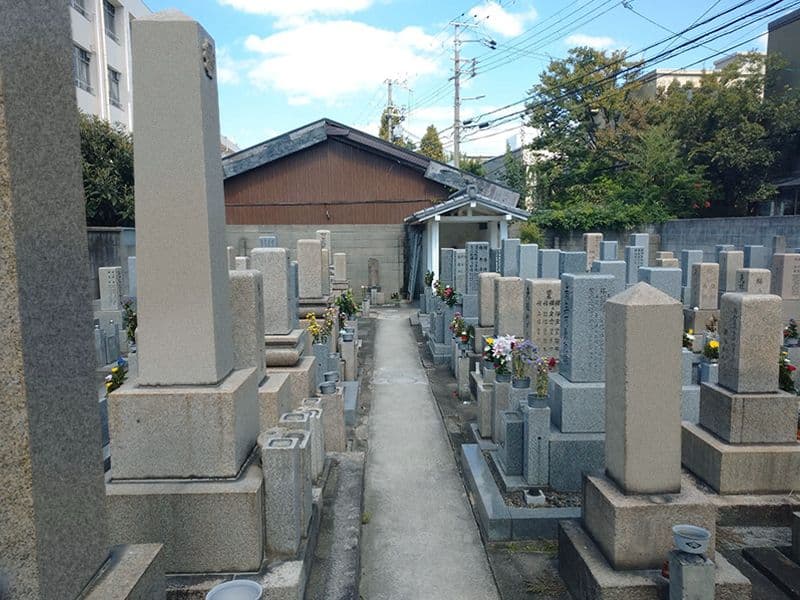 別所墓地