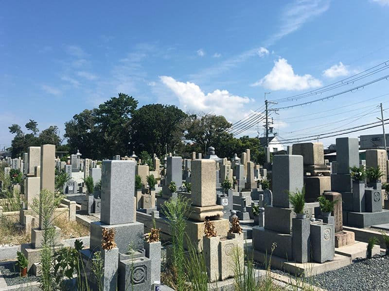 南昌寺境内墓地