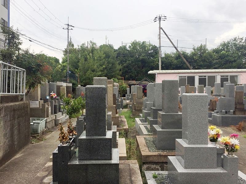 出来島墓地