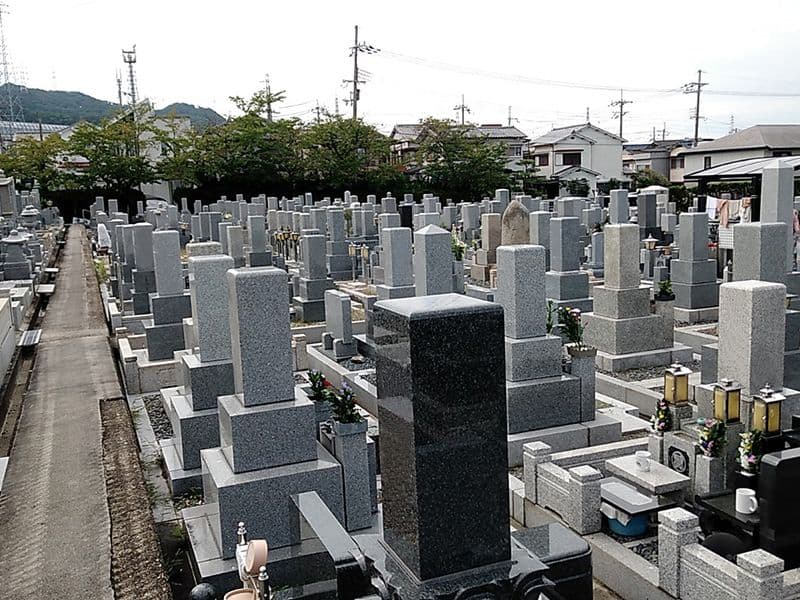 津田霊苑