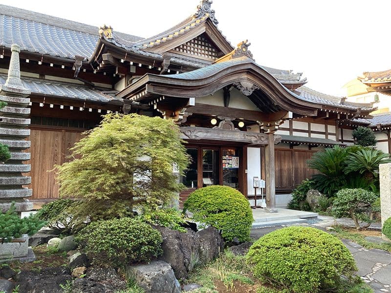 泉福寺墓苑
