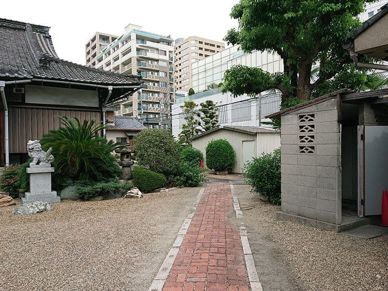 鳳林寺境内墓地