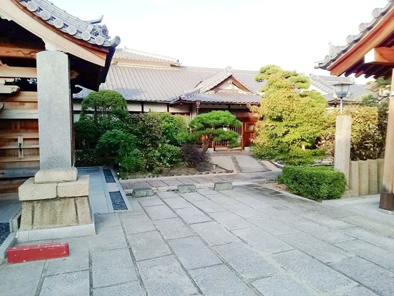 経王寺墓地