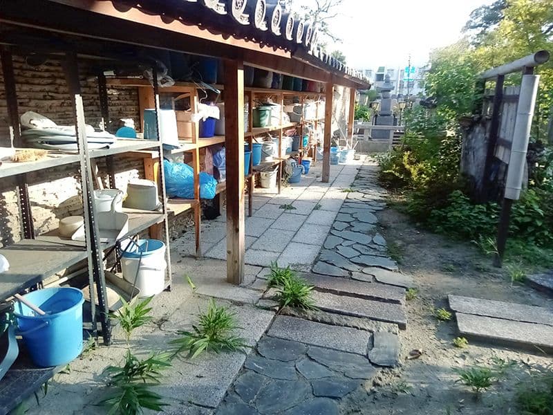 本源院墓地