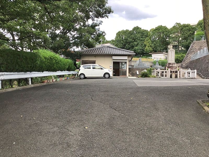 本厳寺霊苑