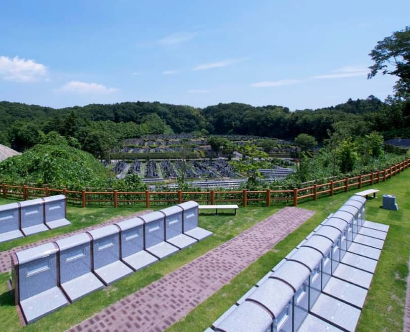 川崎市営 早野聖地公園　壁面墓所