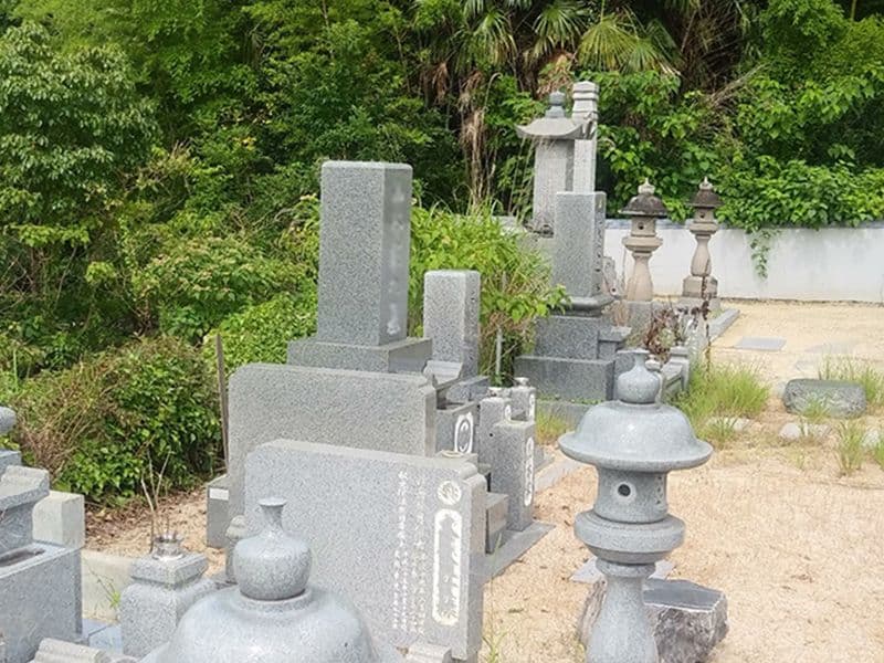 向山墓地