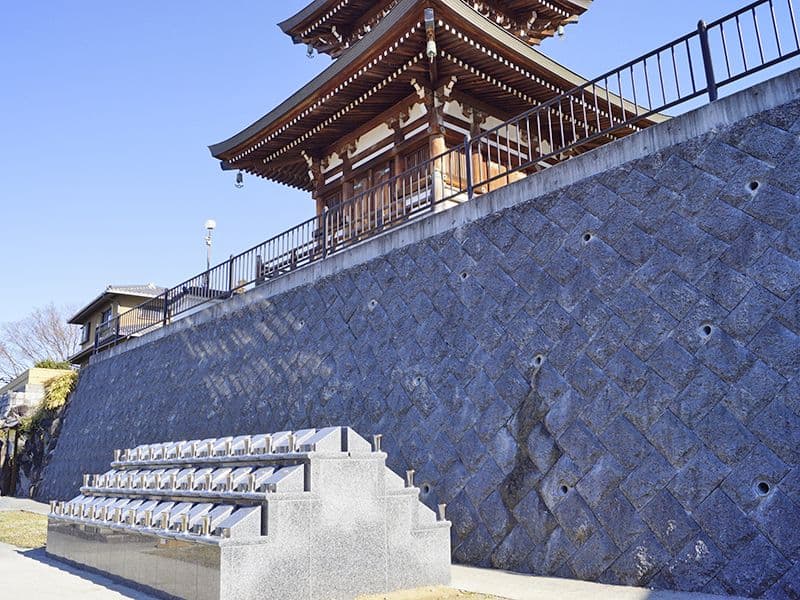 重願寺墓地