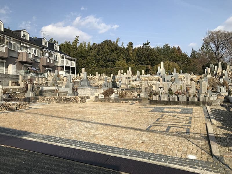 米谷墓地