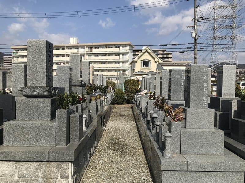 米谷東墓地